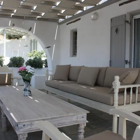 Villa Xenia With Private Jacuzzi Párosz