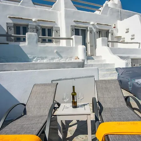 Xenia With Private Jacuzzi Párosz