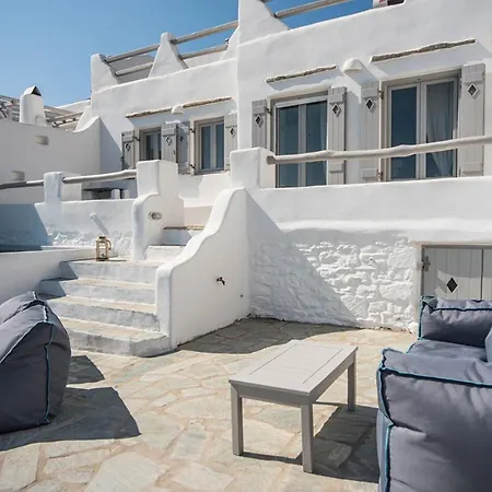 Xenia With Private Jacuzzi