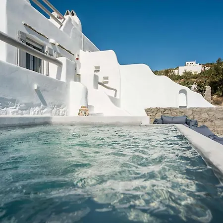 Xenia With Private Jacuzzi
